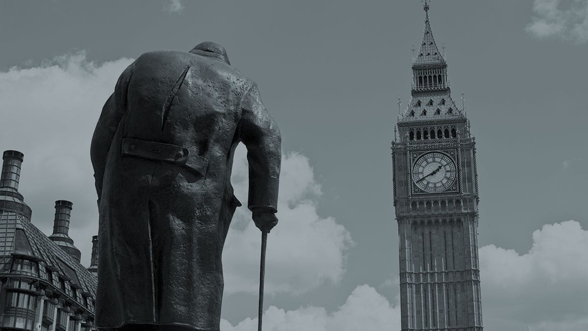 statue of winston churchill